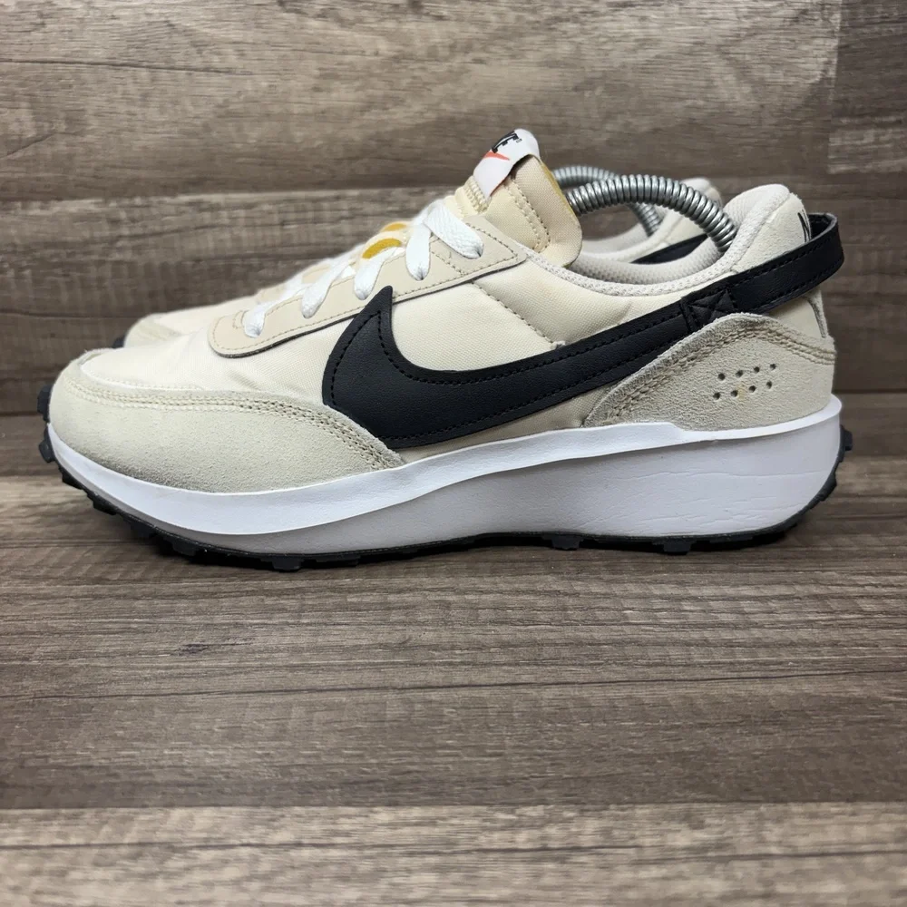 Nike Waffle Debut Tan Black Womens US Size 7.5 EUR 38.5 DH9523-102 Running Shoes - Picture 3 of 9